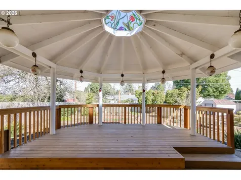 1943 Monterey Lane Eugene OR 97401