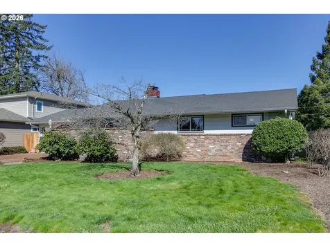 1943 Monterey Lane Eugene OR 97401