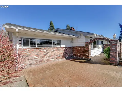 1943 Monterey Lane Eugene OR 97401
