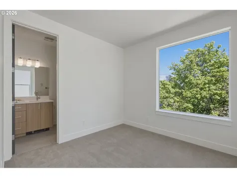 2833 NE 62nd Avenue Portland OR 97213