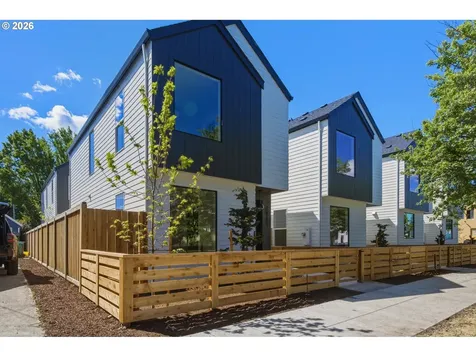 2833 NE 62nd Avenue Portland OR 97213
