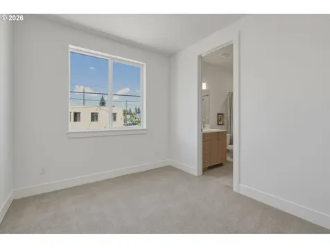2833 NE 62nd Avenue Portland OR 97213
