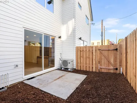 2833 NE 62nd Avenue Portland OR 97213