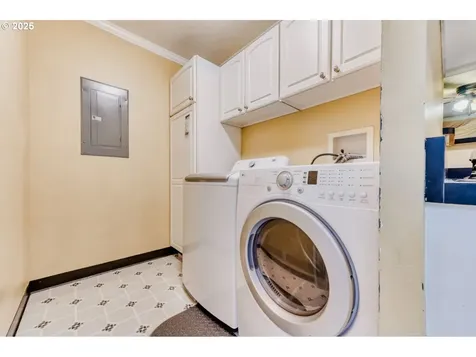 8426 NE Wygant Street Portland OR 97220