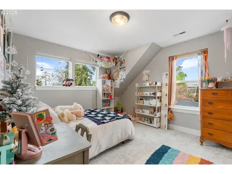 1114 9th Street Hood River OR 97031
