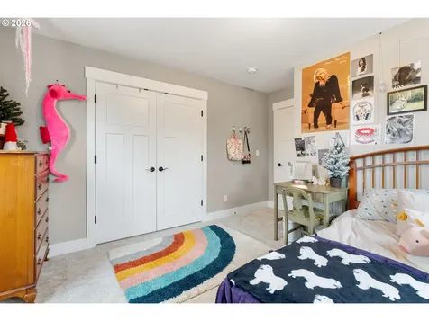 1114 9th Street Hood River OR 97031