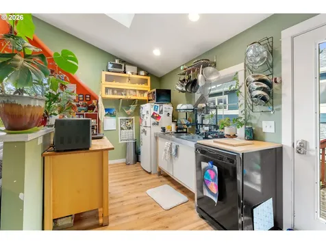 1114 9th Street Hood River OR 97031
