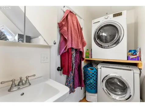 1114 9th Street Hood River OR 97031