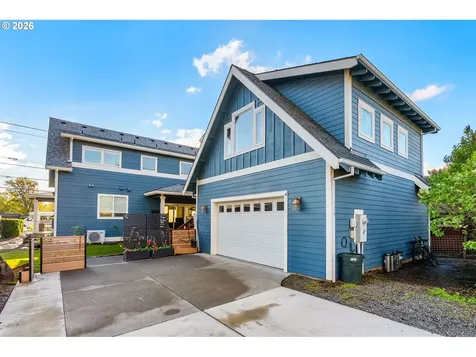 1114 9th Street Hood River OR 97031