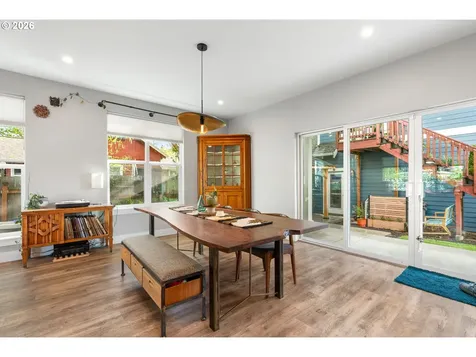 1114 9th Street Hood River OR 97031