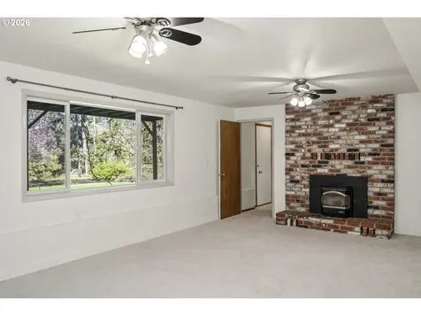 22305 NE Ilafern Lane Dundee OR 97115