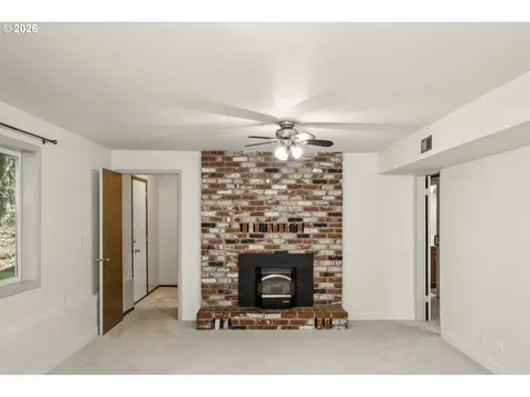 22305 NE Ilafern Lane Dundee OR 97115