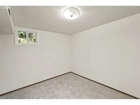 22305 NE Ilafern Lane Dundee OR 97115