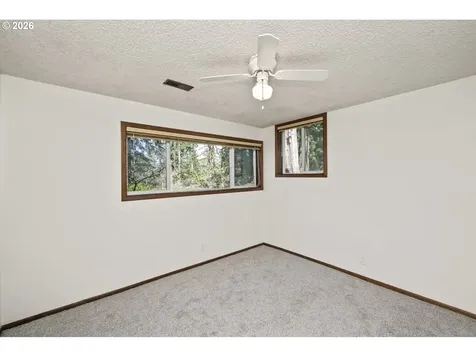 22305 NE Ilafern Lane Dundee OR 97115
