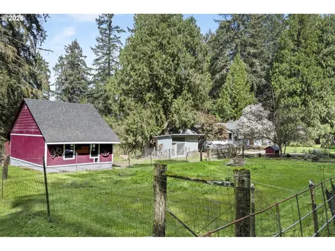 22305 NE Ilafern Lane Dundee OR 97115