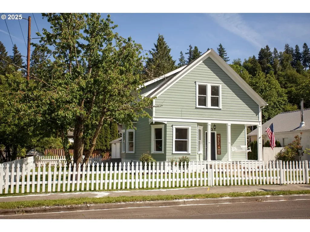 122 Center Street Oregon City OR 97045
