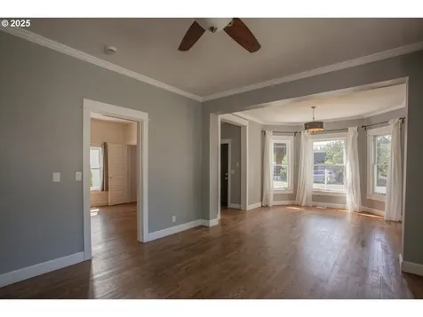 122 Center Street Oregon City OR 97045