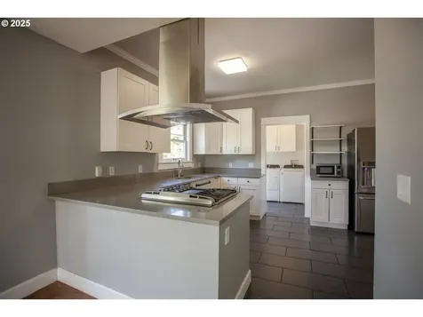 122 Center Street Oregon City OR 97045