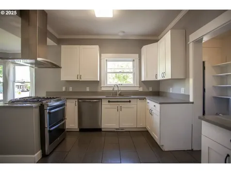 122 Center Street Oregon City OR 97045