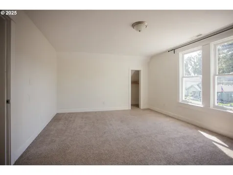 122 Center Street Oregon City OR 97045