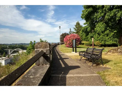 122 Center Street Oregon City OR 97045