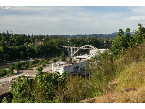 122 Center Street Oregon City OR 97045