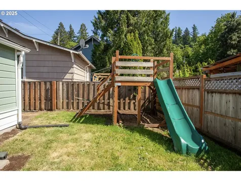 122 Center Street Oregon City OR 97045