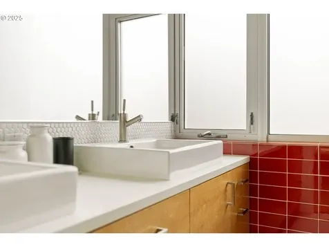 435 N Shaver Street Portland OR 97227