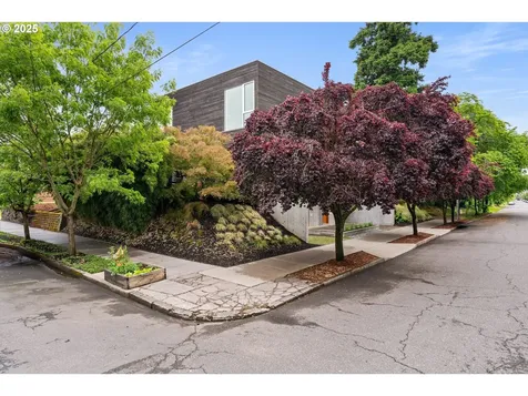 435 N Shaver Street Portland OR 97227