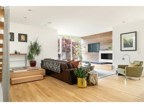 435 N Shaver Street Portland OR 97227