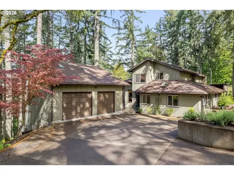 4330 N Shasta Loop Eugene OR 97405
