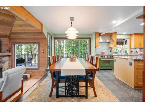 4330 N Shasta Loop Eugene OR 97405