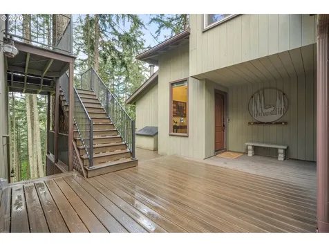 4330 N Shasta Loop Eugene OR 97405