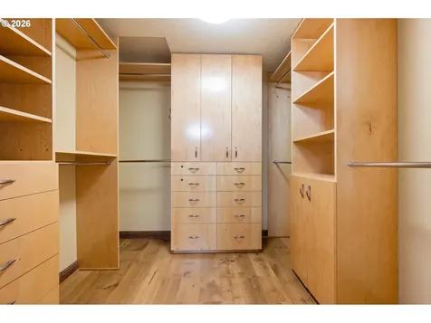 4330 N Shasta Loop Eugene OR 97405