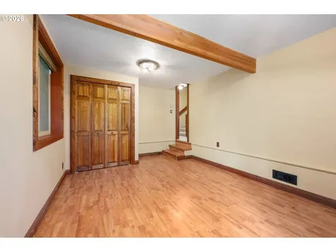 4330 N Shasta Loop Eugene OR 97405