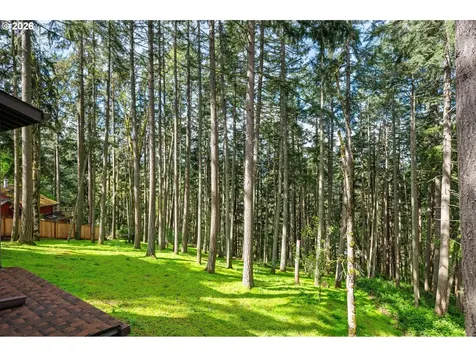 4330 N Shasta Loop Eugene OR 97405