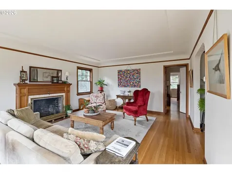 606 SW Evans Street Portland OR 97219