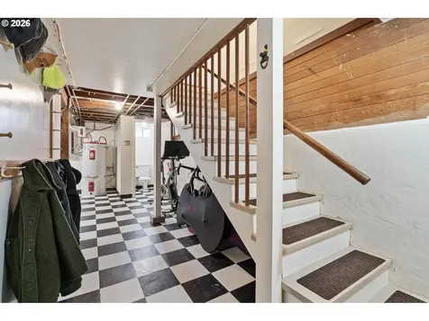 606 SW Evans Street Portland OR 97219