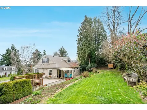 606 SW Evans Street Portland OR 97219