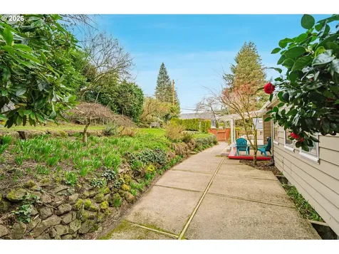 606 SW Evans Street Portland OR 97219
