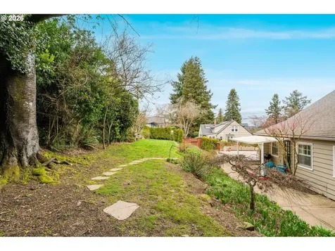 606 SW Evans Street Portland OR 97219