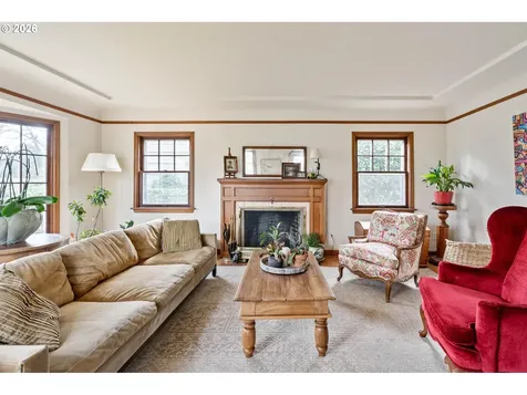 606 SW Evans Street Portland OR 97219
