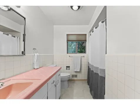 9025 SE 42nd Avenue Milwaukie OR 97222