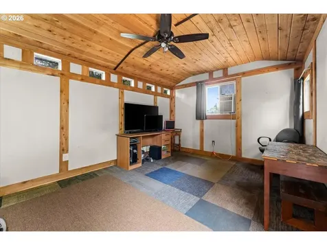 9025 SE 42nd Avenue Milwaukie OR 97222