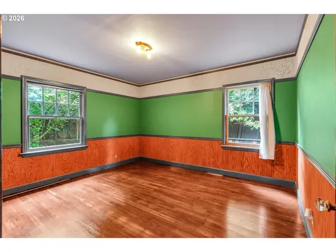 6134 E Burnside Street Portland OR 97215