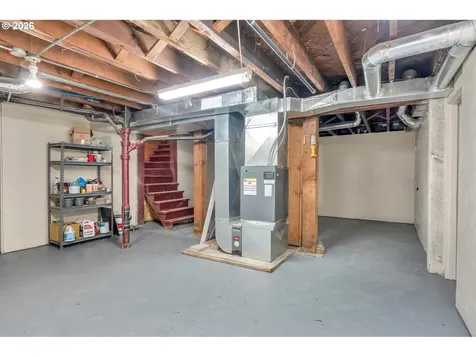 6134 E Burnside Street Portland OR 97215