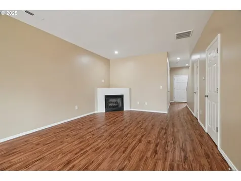 5960 SE 15th Loop Gresham OR 97080
