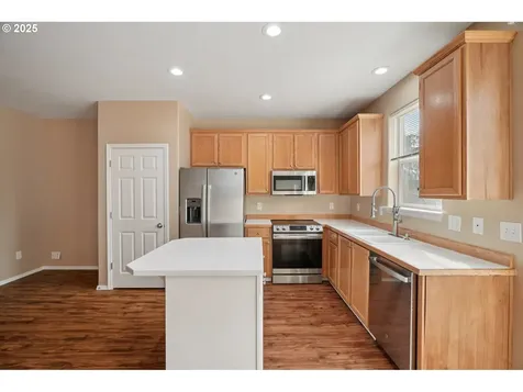 5960 SE 15th Loop Gresham OR 97080