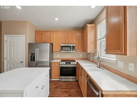 5960 SE 15th Loop Gresham OR 97080