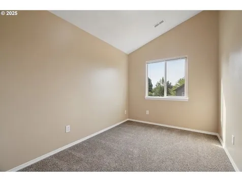 5960 SE 15th Loop Gresham OR 97080